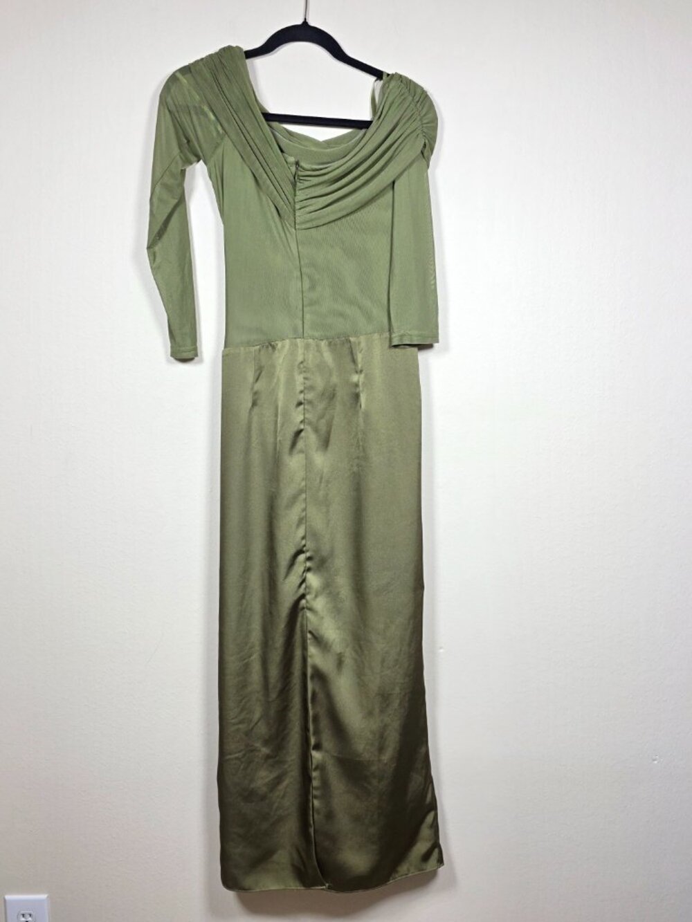 Elle Zeitoune Amy Off The Shoulder Gown Size Large US 10 MSRP $280 - Picture 7 of 11